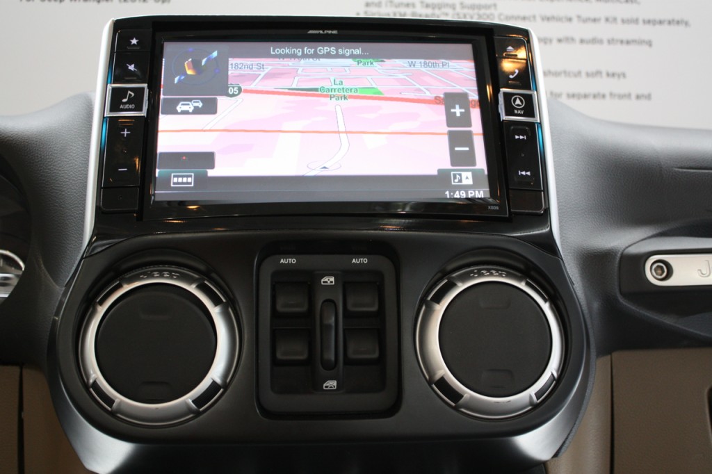 Alpine X009-WRA CES 2015 demo Jeep Wrangler - Car Stereo Reviews & News